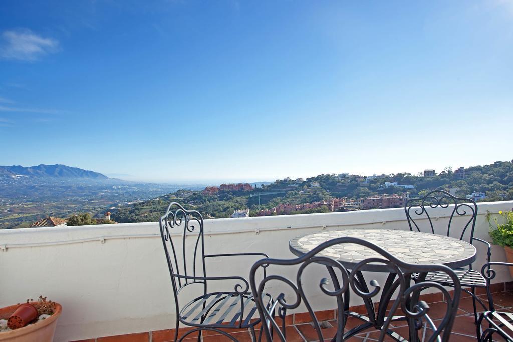 Apartment Jacarandas De Elviria Marbella Exterior photo